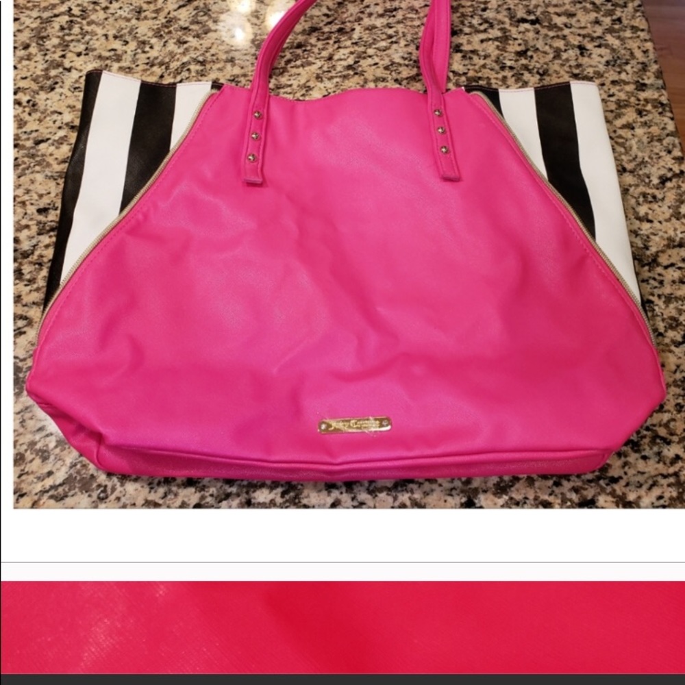 3/$30 NWOT Juicy Couture Tote Bag!